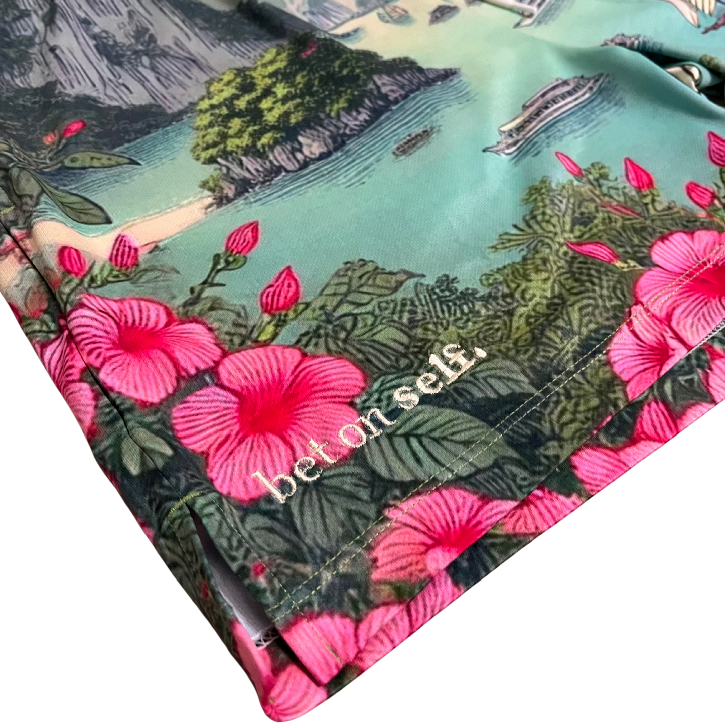 "JADE ISLAND" MESH SHORTS (BAO)